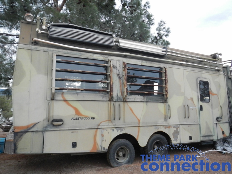 Illustration for article titled This Jurassic Park Mobile Lab RV Would Go Great With Your Raptor Cage